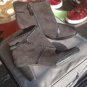 Clarks boots, black, ActiveAIR, 3" heel, zip